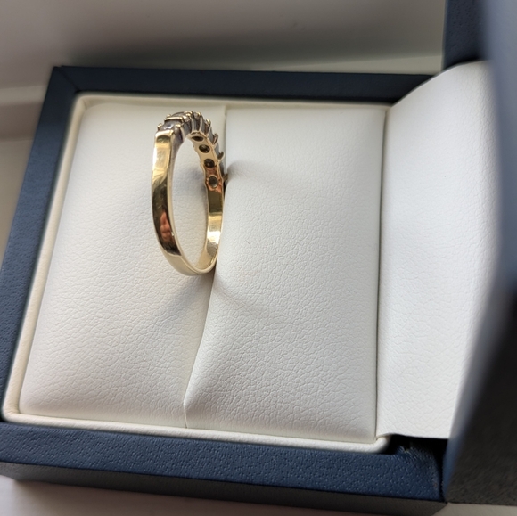 14k gold and CZ half eternity ring - Picture 6 of 9